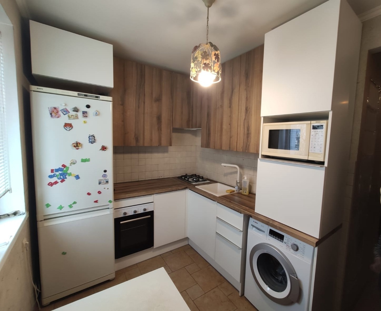 Кухня с фасадами МДФ ПВХ Adilet Milk SF 01 + ЛДСП Egger H1344 St 32